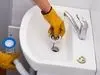10 ترفند جادویی برای باز کردن لوله ظرفشویی بدون کثیف کاری