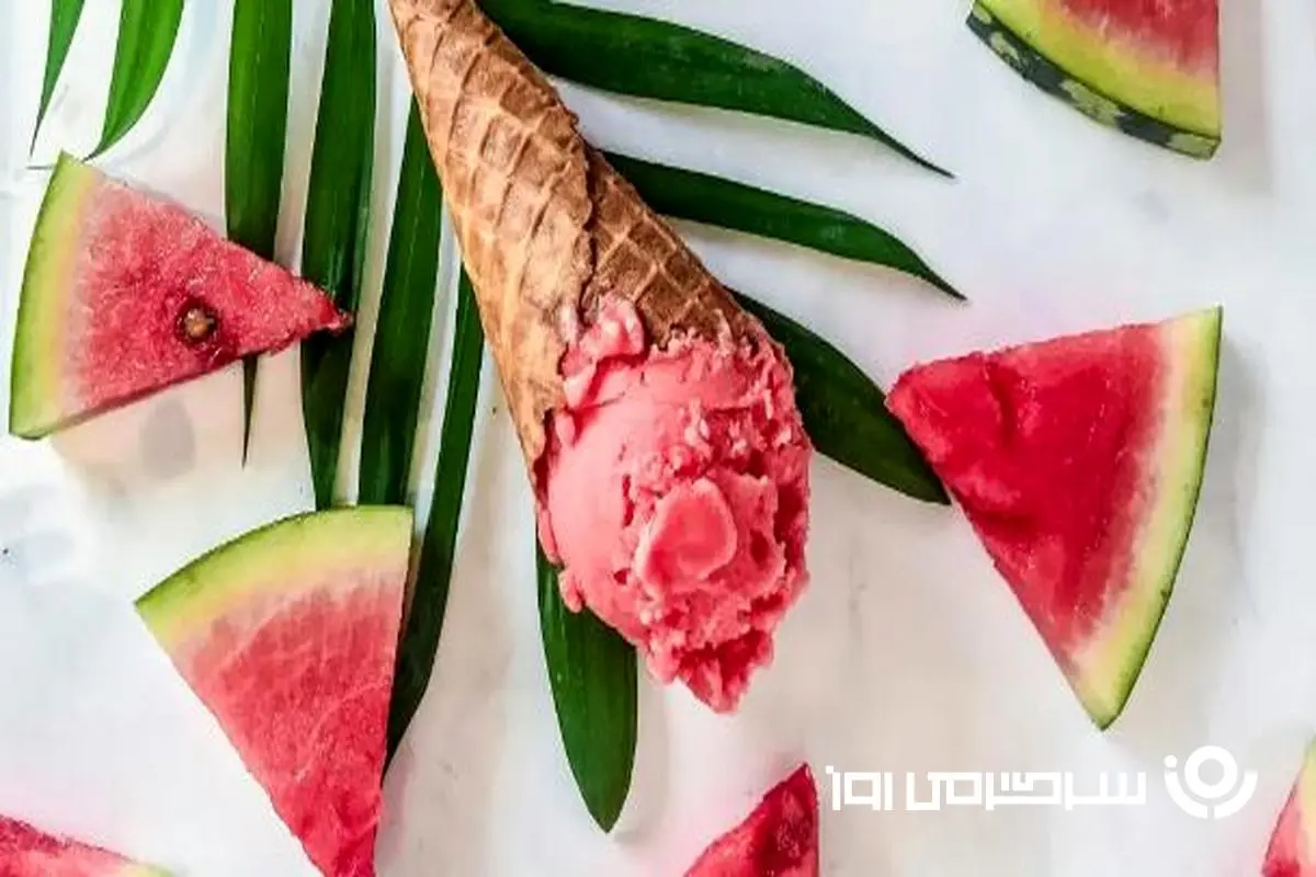 طرز تهیه بستنی هندوانه‌ای خانگی در 5 دقیقه