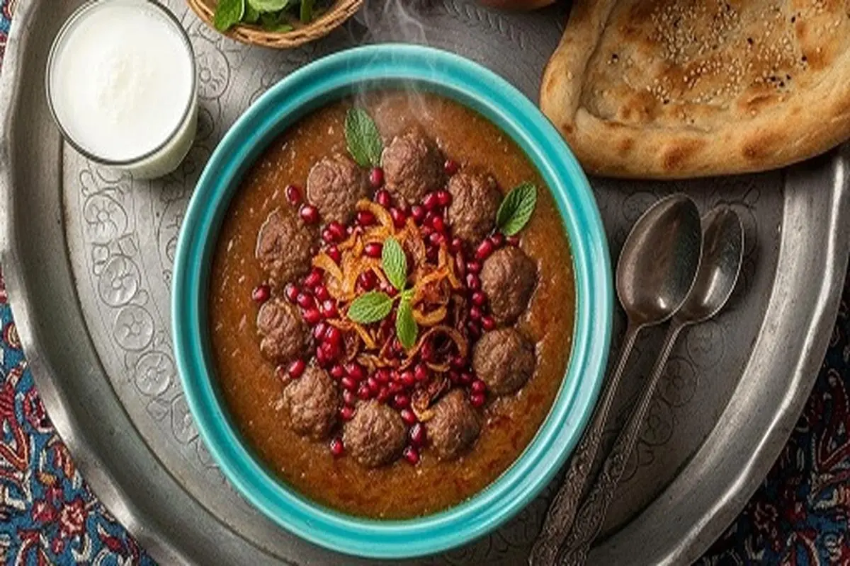 طرز تهیه آش انار تهرانی مجلسی و خوشمزه مخصوص پاییز