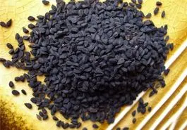 جویدن دانه های سیاه در ناشتا/حذف ریشه 999 بیماری در بدن را با ترکیب این دانه با عسل+ درمان قند و فشارخون ناعلاج 