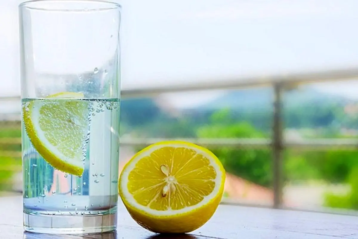 اگه میدونستی یکم لیمو ترش تو آب چه معجزه ای میکنه هیچوقت آب و بدون اون نمیخوردی