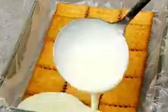 طرز تهیه آسونترین دسر یلدا تنها با شیر و شکر و نشاسته!