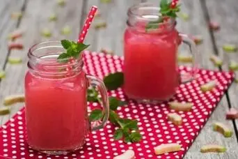 طرز تهیه شربت ریواس ؛ تا فصلش تموم نشده عجله کنید
