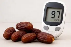 اگر دیابت دارید، قبل از خوردن خرما حتماً این مطلب را بخوانید | خرما و قند خون؛ توصیه‌ای مهم برای بیماران دیابتی