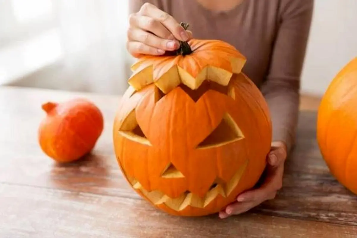 آموزش درست کردن کدو هالووین در خانه؛ ساده، سریع و ترسناک!
