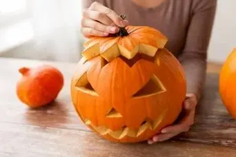 آموزش درست کردن کدو هالووین در خانه؛ ساده، سریع و ترسناک!