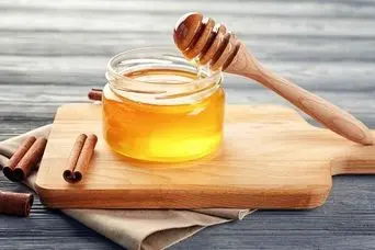 خواص شگفت انگیز آب عسل و دارچین که تمام عمر از آن بی خبر بوده ایم