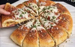 طرز تهیه یه غذای ارزون، سریع و فوق‌العاده خوشمزه بهتر از پیتزا در 20 دقیقه
