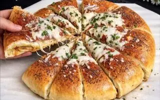 طرز تهیه یه غذای ارزون، سریع و فوق‌العاده خوشمزه بهتر از پیتزا در 20 دقیقه