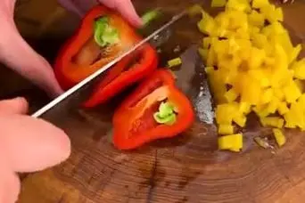 فقط ۳ عدد تخم مرغ و سیب زمینی را مخلوط کنید! این غذا فوراً همه را تحت تأثیر قرار خواهد داد!