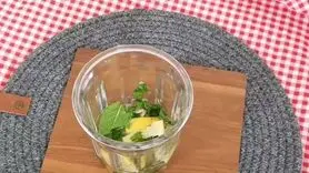 طرز تهیه اسموتی هندوانه سه سوته برای رفع عطش