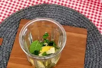 طرز تهیه اسموتی هندوانه سه سوته برای رفع عطش