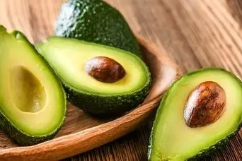 درمان طبیعی برای قلب و دیابت: مصرف روزانه این میوه را فراموش نکنید