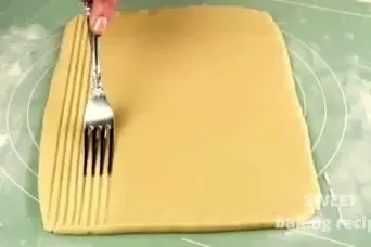 طرز تهیه بیسکویت کره ای دو رنگ مجلسی؛ ساده ،ترد و خوشمزه!