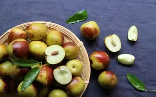 با خوردن این میوه کوچک قرص ویتامین C را فراموش کنید