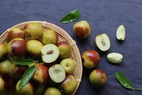 با خوردن این میوه کوچک قرص ویتامین C را فراموش کنید
