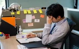 ۸ نشانه هشداردهنده که محل کارتان سمی است و باید فوراً اقدام کنید!