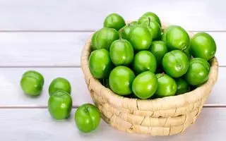 خواص بی نظیر گوجه سبز برای سلامتی | تا فصلش هست انجام بده!