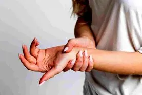  اگر دستتان سوزن سوزن می شود این بیماری ها در کمین است 