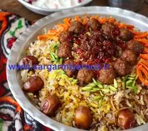 طرز تهیه رشته‌پلوی اقتصادی با کشمش و خرما | ساده، خوش‌عطر و مجلسی