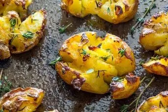 اینو یاد بگیری عمرا دیگه سراغ سیب زمینی سرخ کرده بری / دستور پخت جدید درست کردن سیب زمینی در ۵ دقیقه
