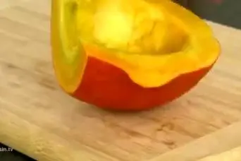 طرز تهیه کیک رژیمی با کدو حلوایی و موز؛ بدون آرد و بدون شکر