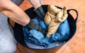 ترفند کاربردی شستشوی کاپشن بادی در خانه / با این راهکار لازم نیست کاپشن هات و به خشکشویی بدی