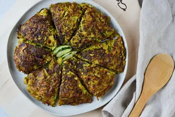 طرز تهیه کوکو کدو سبز؛ ترد و طلایی، بدون وا رفتن در تابه