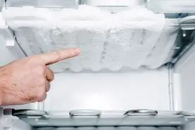 فیلم/فوت کوزه گری برای اینکه یخچال دیگه برفک نزنه | ترفند جادویی برای رهایی همیشگی از برفک یخچال