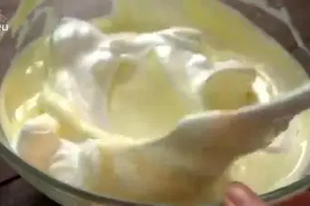 طرز تهیه کیک اسفنجی ماست و لیمو به روش آسان آشپز کُره ای