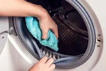 با این ترفند لاستیک ماشین لباسشویی جرم‌گیری و نظافت + راهنمای کامل