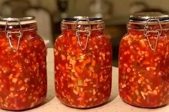 طرز تهیه ترشی گوجه فرنگی مشهدی