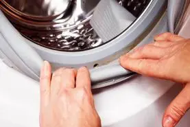 بهکمک این روشهای آسان، کپک را از لاستیک ماشین لباسشویی دور کنید