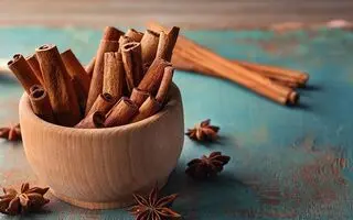 از تستوسترون تا عضله‌سازی؛ ۵ دلیل مهم برای اینکه چرا مردان باید هر روز دارچین بخورند 