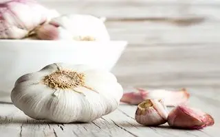 ترفند جادویی درست نگهداری طولانی مدت سیر در خانه؛ چگونه سیر تازه را در فریزر نگه داریم؟