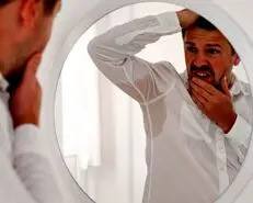 چگونه لکه زرد عرق را از زیر بغل لباس‌ها پاک کنیم؟