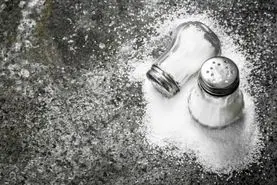 توصیه امامان و ایرانیان باستان برای درمان همه دردها با نمک | عمرا اگه میدونستی نمک برای سلامتی، زیبایی و خونه زندگی انفد کاربرد داشته باشه