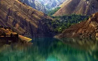 سفر یکروزه لذت بخش به زیباترین روستای نزدیک تهران در بهار؛ روستای واریان در یک ساعتی تهران