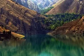 سفر یکروزه لذت بخش به زیباترین روستای نزدیک تهران در بهار؛ روستای واریان در یک ساعتی تهران