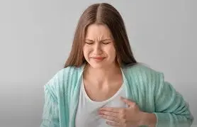  علت های تپش قلب در زنان؛ بررسی علائم و راه تشخیص