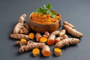 بیماران فشار خون مراقب باشند؛ مصرف ناشتا این ادویه همیشه بی‌خطر نیست!