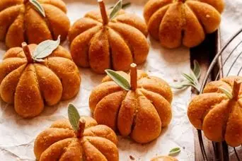 رول کدو حلوایی با ۳ ماده اولیه ؛ بدون مخمر، تخم مرغ یا لبنیات