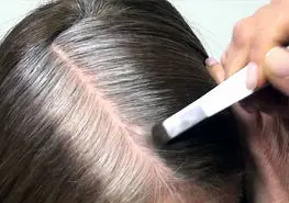 بدون رنگ کردن ریشه های سفید موهاتو نابود کن | ترفند سریع محو کردن ریشه های سفید مو بدون رنگ کردن!