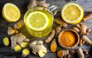 5 دلیلی که باید همین امروز نوشیدن آبلیمو و زردچوبه را شروع کنید!