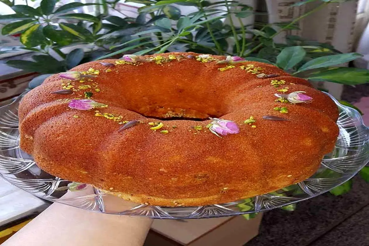 کیک وانیلی گردویی؛ یک عصرانه دلپذیر پاییزی