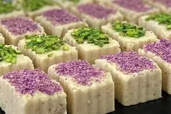 طرز تهیه حلوای هل و گردو تبریزی برای شب آرزوها ( لیله الرغائب)