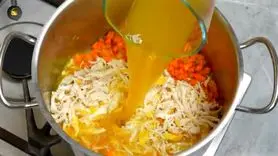 طرز تهیه سوپ گشنیز تبریز؛ سوپ مجلسی و  زمستانی !