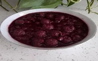 طرز تهیه خورش آلبالو با کوفته قلقلی/ خورشت‌ اصیل ایرانی سرشار از ویتامین c و املاح معدنی