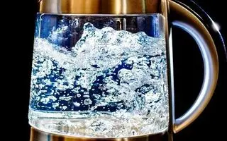 تمام عمر اشتباهی آب جوشانده ایم! حقیقتی که همه باید بدانند!