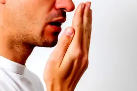 بوی دهان شما چه می‌گوید؟ نشانه‌های بیماری‌های خطرناک را بشناسید
